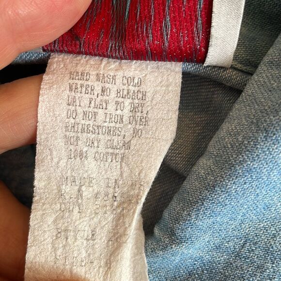 Awesome Vtg 80s City Girl Sport denim shirt with gold embellishments - Picture 10 of 12